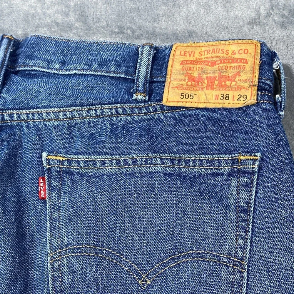 Levis 505 Regular Fit Straight Leg Jeans Mens 38x28 Blue Stretch Denim Fade EUC‎
